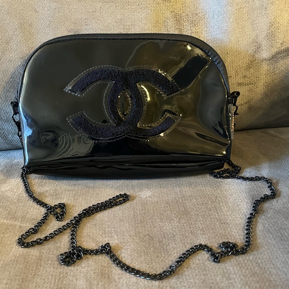 CHANEL Handbags - NEW Chanel Precision Black Patent & Velour CC Crossbody Clutch Pouch Bag RARE